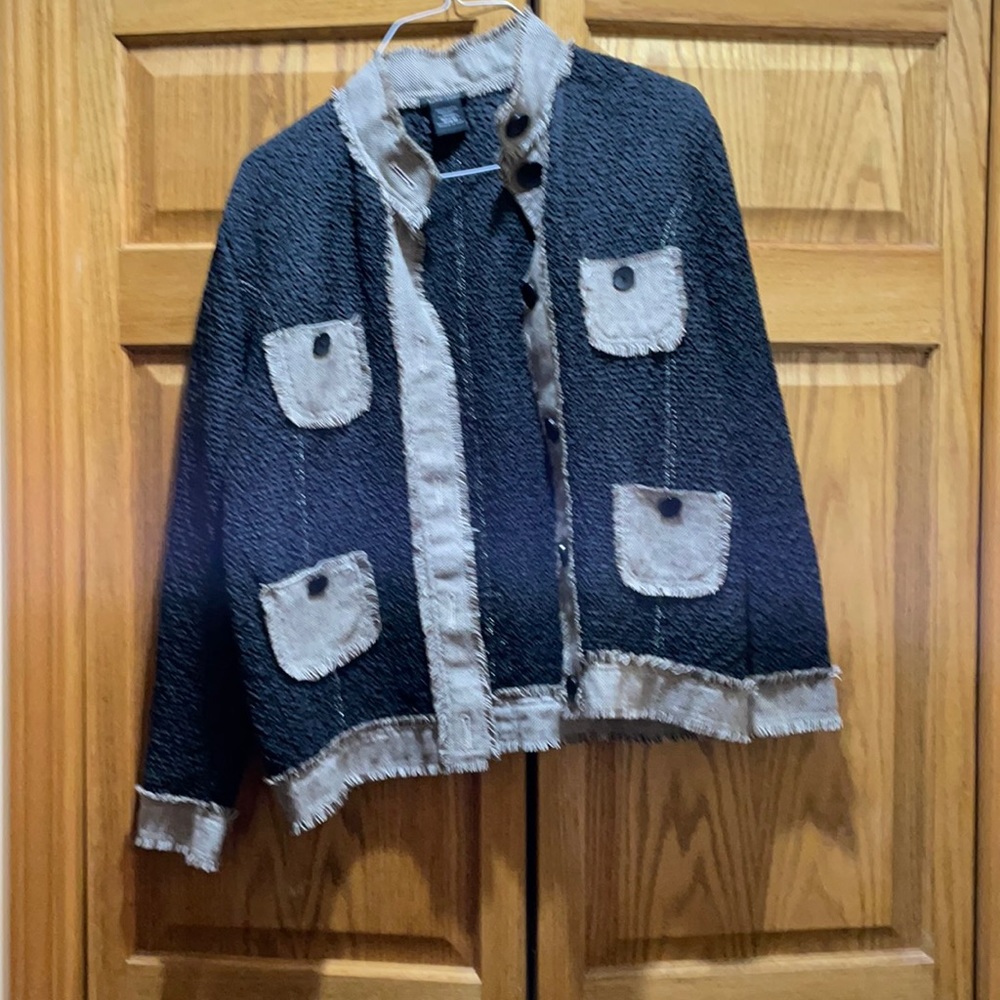 Black and  gray jacket